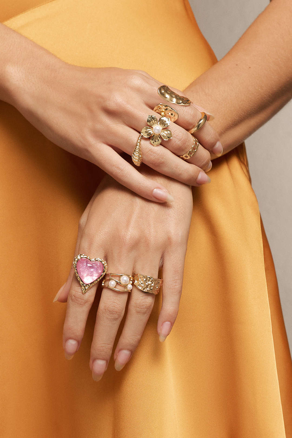 Ocano Alloy Irregular Heart Pearl Ring – Gold Cocktail Ring