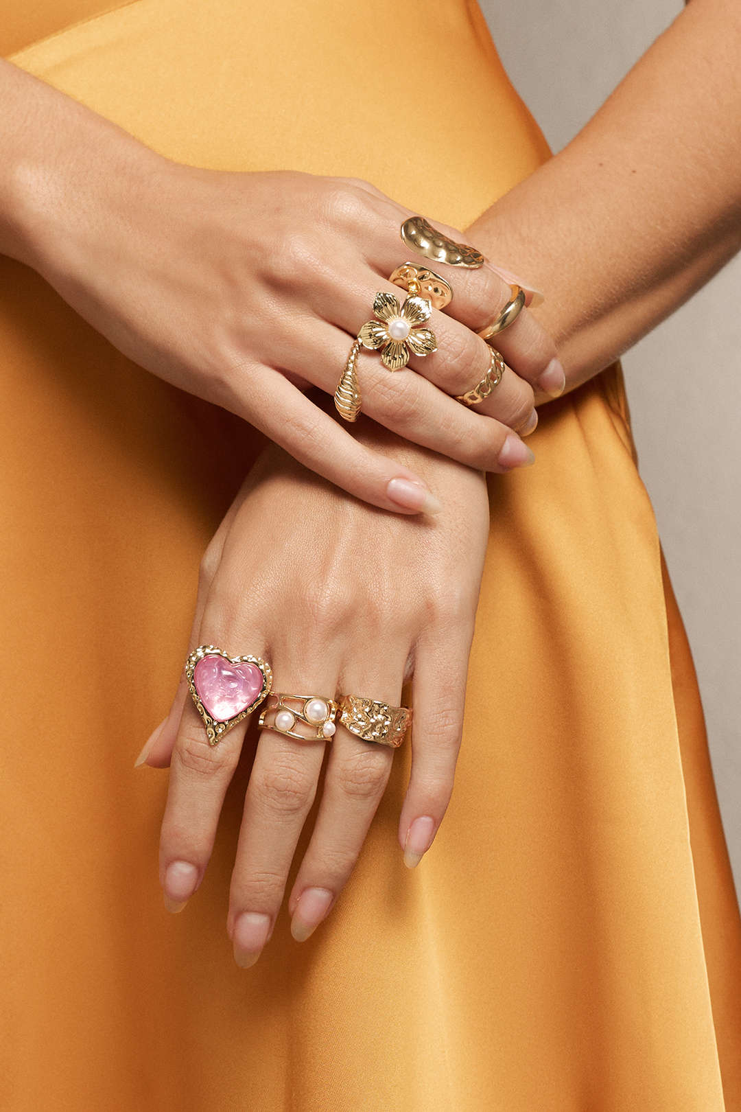 Ocano Alloy Irregular Heart Pearl Ring – Gold Cocktail Ring
