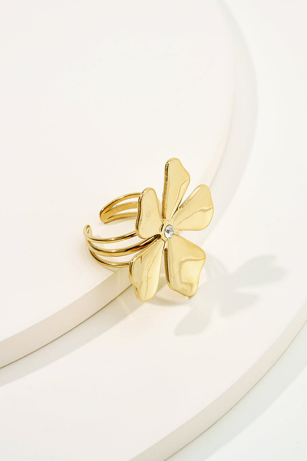 Ocano Alloy 3D Flower Rhinestone Ring – Gold Statement Ring