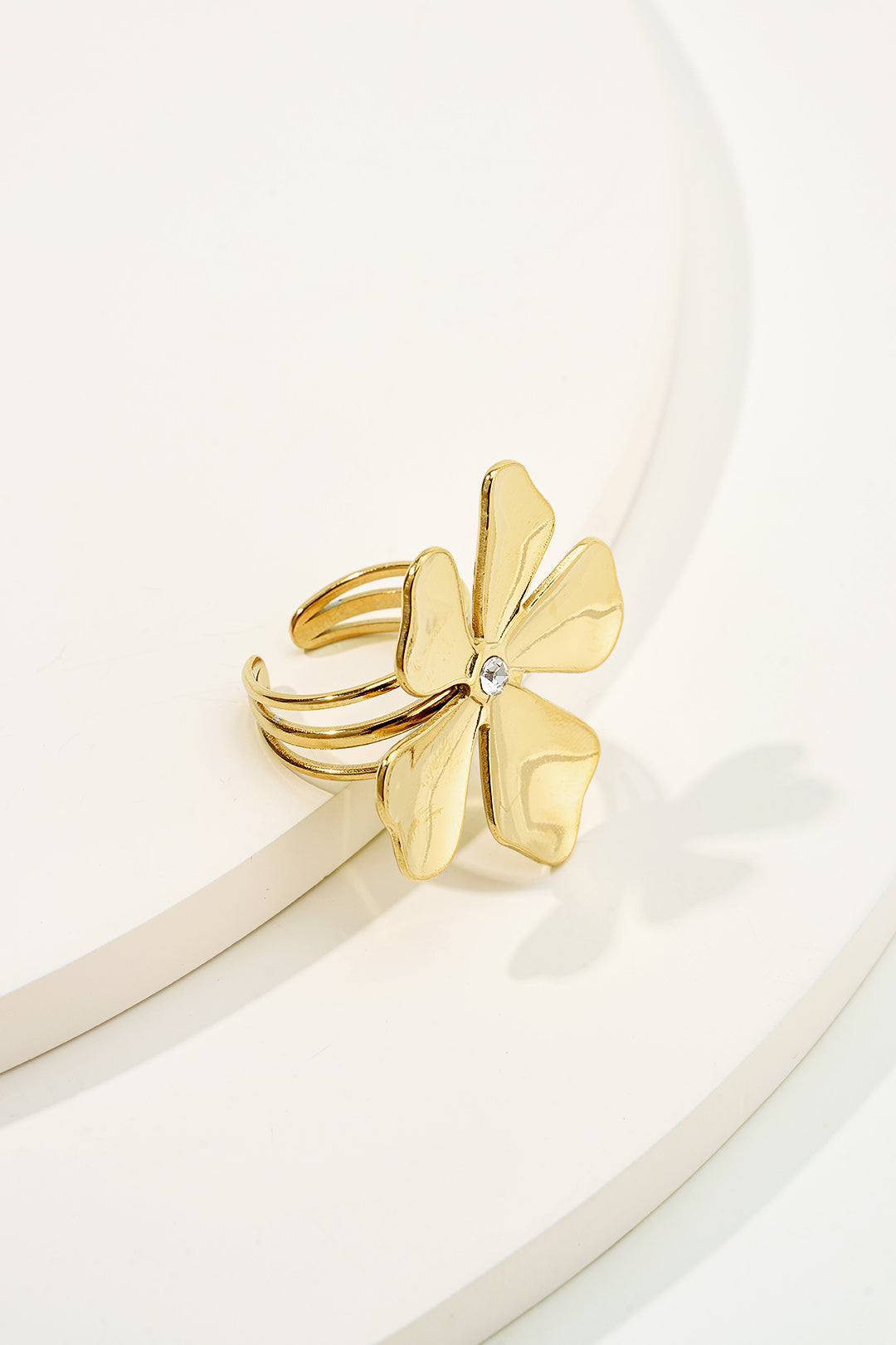 Ocano Alloy 3D Flower Rhinestone Ring – Gold Statement Ring